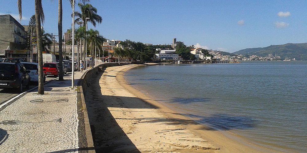 Praia de Coqueiros - Florianópolis | Loucos por Praia
